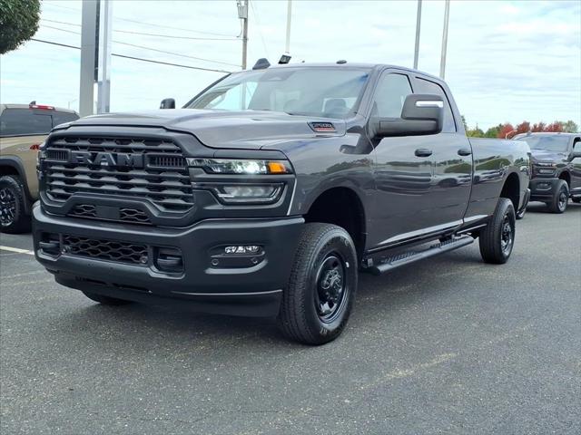 2025 RAM 2500 Tradesman Crew Cab 4x4 8 Box