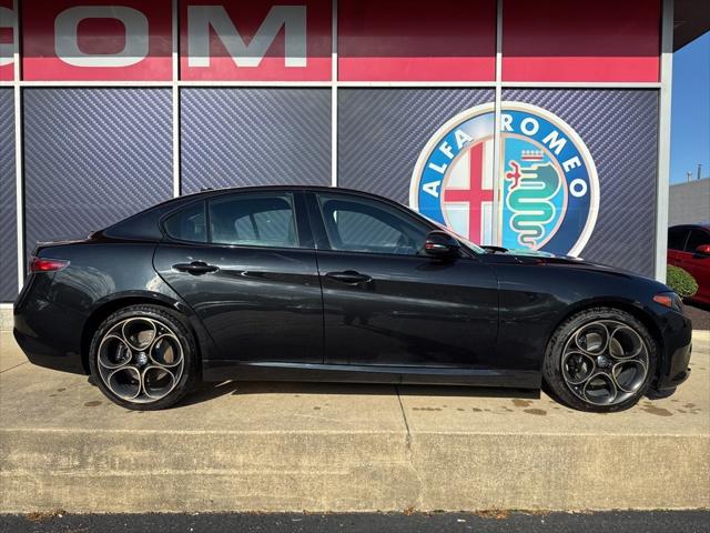2025 Alfa Romeo Giulia GIULIA INTENSA AWD 2025 Alfa Romeo Giulia GIULIA INTENSA AWD
