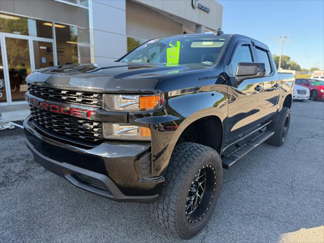 2021 Chevrolet Silverado 1500 4WD Crew Cab Short Bed Custom