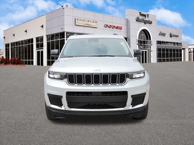 2023 Jeep Grand Cherokee L Laredo 4x4