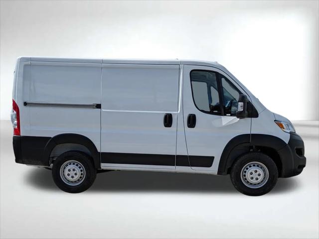 2026 Ram ProMaster Cargo Van Tradesman Low Roof 118" WB w/Pass Seat