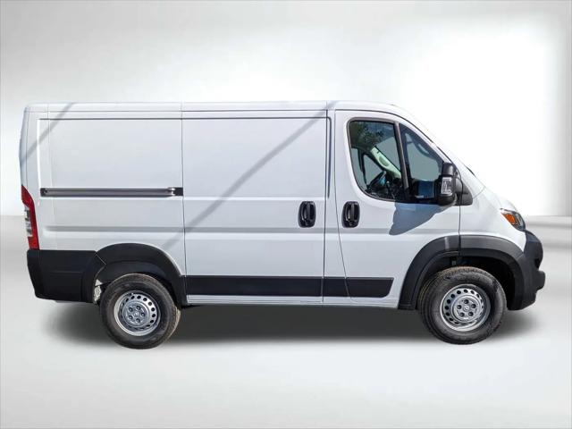 2026 Ram ProMaster Cargo Van Tradesman Low Roof 118 WB w/Pass Seat