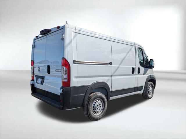 2026 Ram ProMaster Cargo Van Tradesman Low Roof 118 WB w/Pass Seat