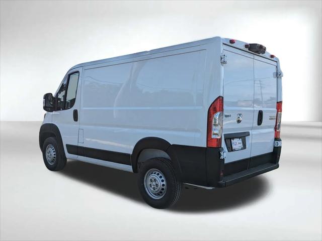 2026 Ram ProMaster Cargo Van Tradesman Low Roof 118 WB w/Pass Seat
