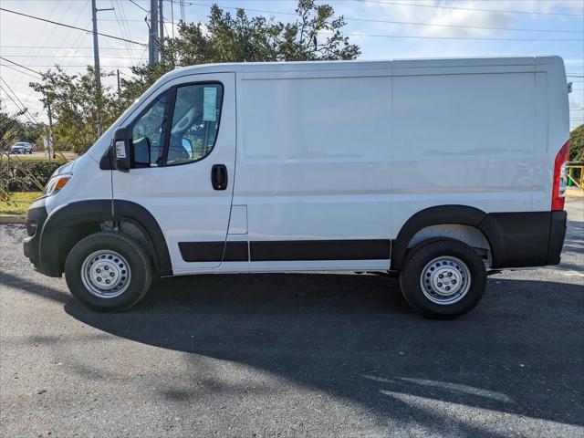 2026 Ram ProMaster Cargo Van Tradesman Low Roof 118 WB w/Pass Seat