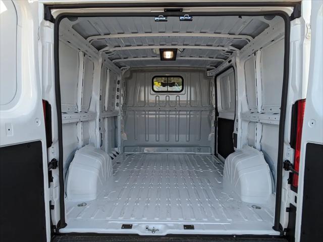 2026 Ram ProMaster Cargo Van Tradesman Low Roof 118 WB w/Pass Seat