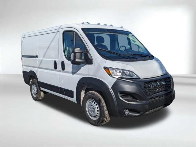 2026 Ram ProMaster Cargo Van Tradesman Low Roof 118 WB w/Pass Seat