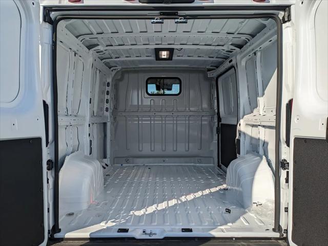 2026 Ram ProMaster Cargo Van Tradesman Low Roof 118" WB w/Pass Seat