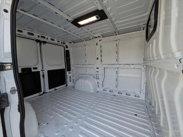 2026 Ram ProMaster Cargo Van Tradesman Low Roof 118" WB w/Pass Seat
