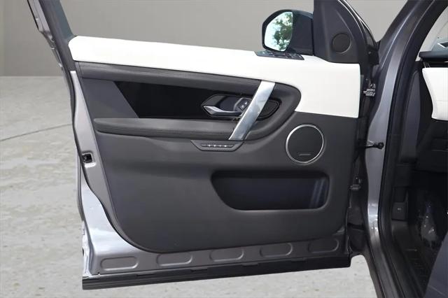 2025 Land Rover Discovery Sport S