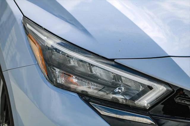 2025 Nissan Versa 1.6 SR