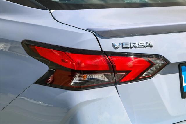 2025 Nissan Versa 1.6 SR