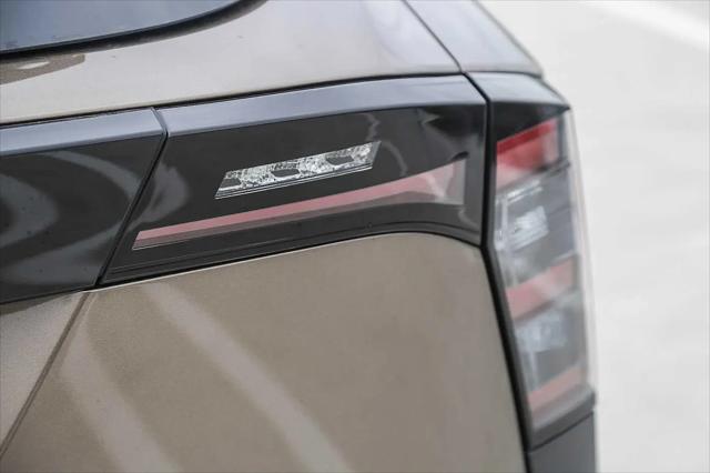 2025 Nissan Kicks SV FWD