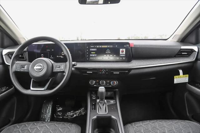 2025 Nissan Kicks SV FWD