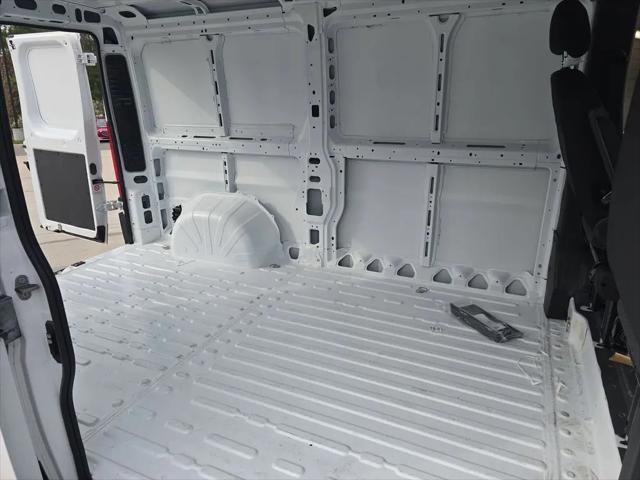 2026 Ram ProMaster Cargo Van SLT