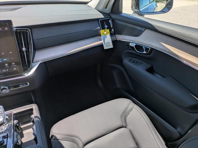 2026 Volvo XC90 Plus, B6 AWD Gas mild hybrid, Gasoline, Bright, 7 Seats