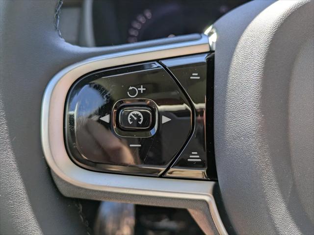 2026 Volvo XC90 Plus, B6 AWD Gas mild hybrid, Gasoline, Bright, 7 Seats