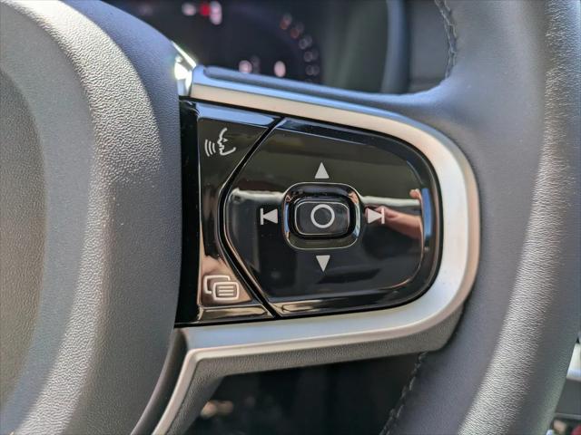 2026 Volvo XC90 Plus, B6 AWD Gas mild hybrid, Gasoline, Bright, 7 Seats