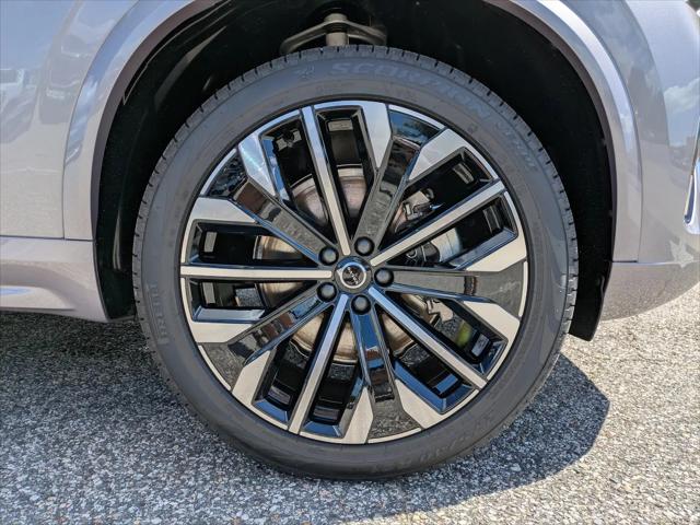 2026 Volvo XC90 Core, B6 AWD Gas (mild hybrid), Gasoline, Bright, 7 Seats