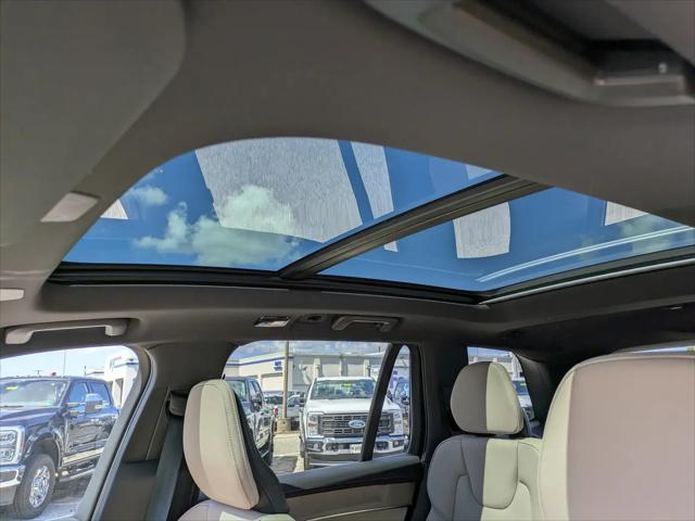 2026 Volvo XC90 Core, B6 AWD Gas (mild hybrid), Gasoline, Bright, 7 Seats