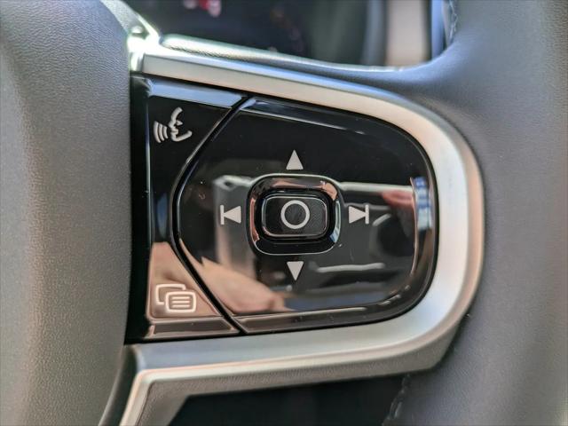 2026 Volvo XC90 Core, B6 AWD Gas (mild hybrid), Gasoline, Bright, 7 Seats