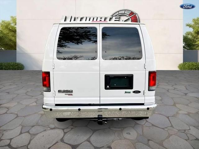 2011 Ford E-350 Super Duty XL
