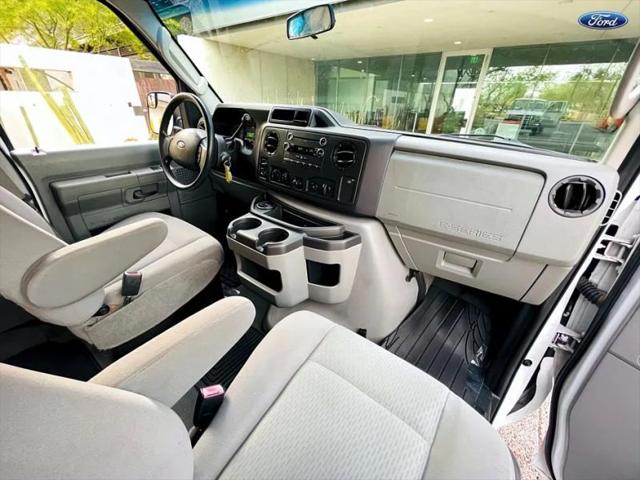 2011 Ford E-350 Super Duty XL