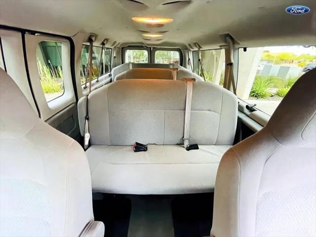 2011 Ford E-350 Super Duty XL