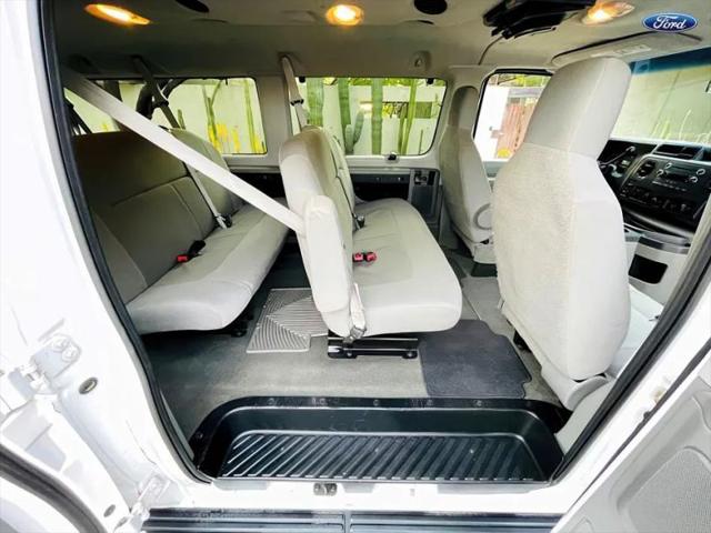 2011 Ford E-350 Super Duty XL