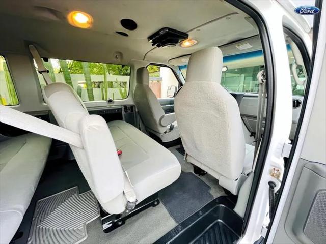 2011 Ford E-350 Super Duty XL