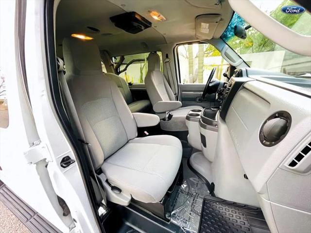 2011 Ford E-350 Super Duty XL