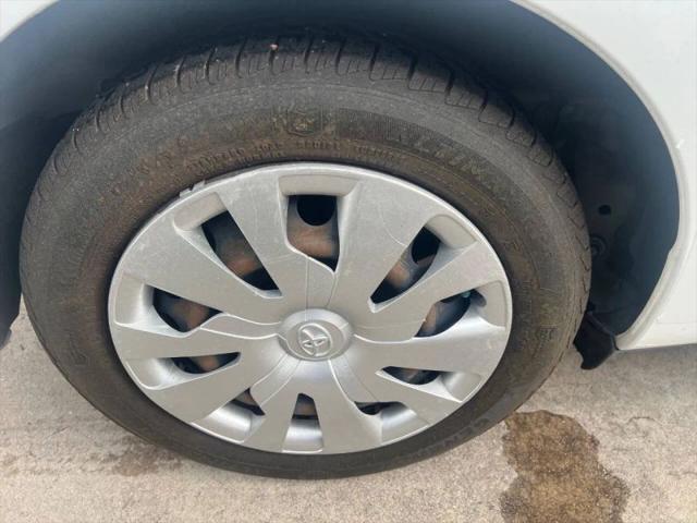2016 Toyota Yaris LE