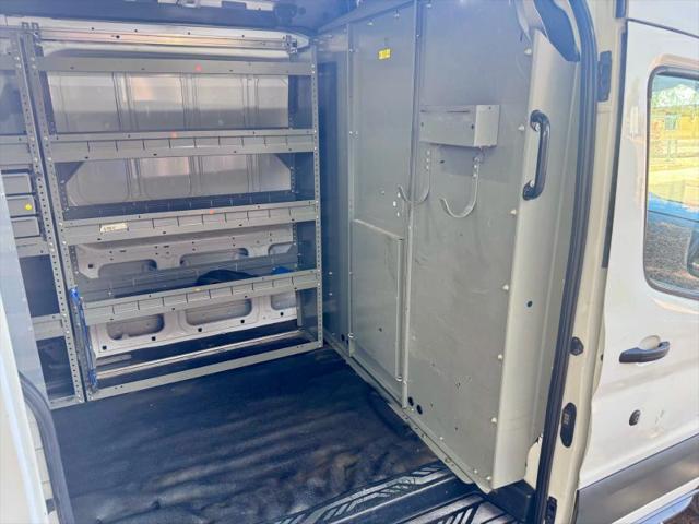 2018 Ford Transit Medium Roof w/Sliding Side Door w/RWB