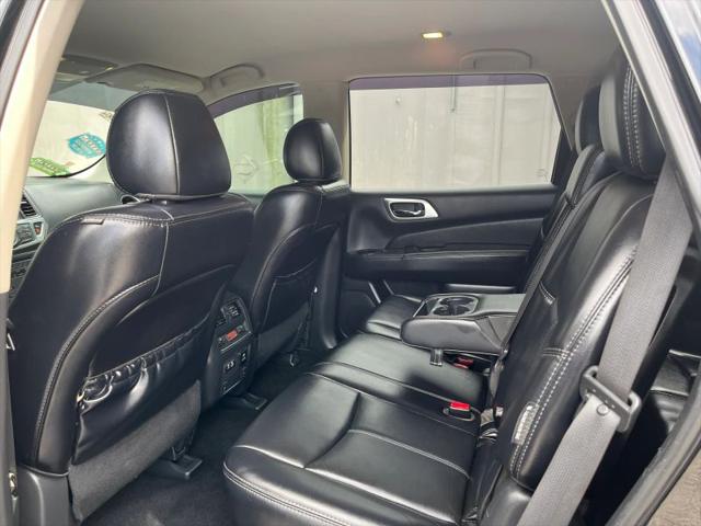 2019 Nissan Pathfinder SL