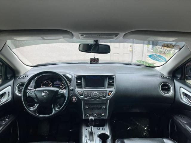 2019 Nissan Pathfinder SL
