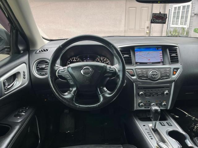 2019 Nissan Pathfinder SL