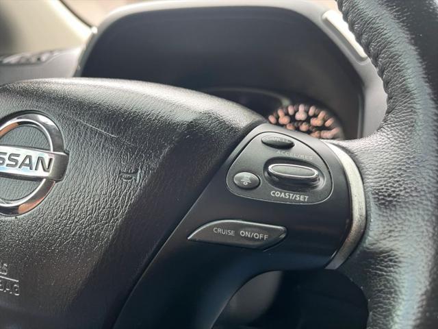 2019 Nissan Pathfinder SL