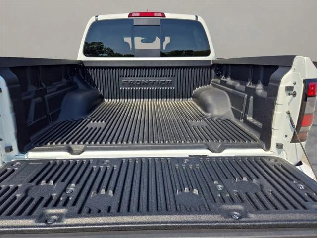 2025 Nissan Frontier Crew Cab SV 4x4