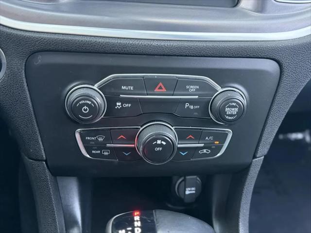 2020 Dodge Charger SXT RWD