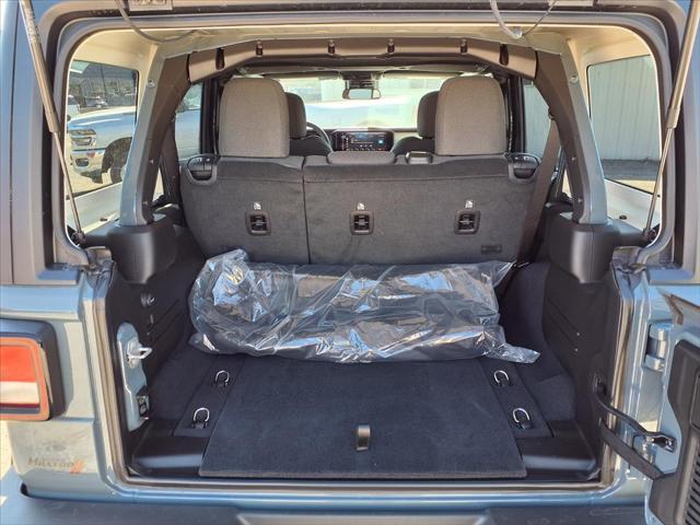 2025 Jeep Wrangler 4-Door Summit 4x4