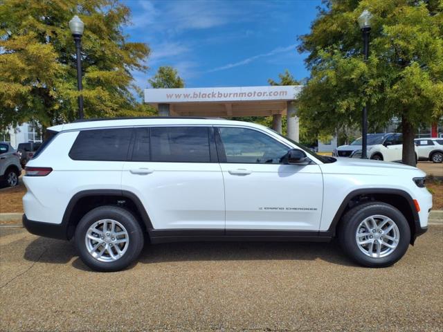 2025 Jeep Grand Cherokee GRAND CHEROKEE L LAREDO X 4X2