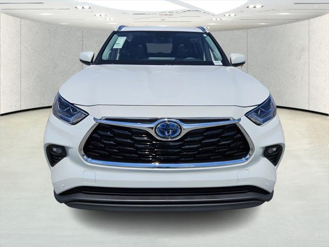 2024 Toyota Highlander Hybrid Limited