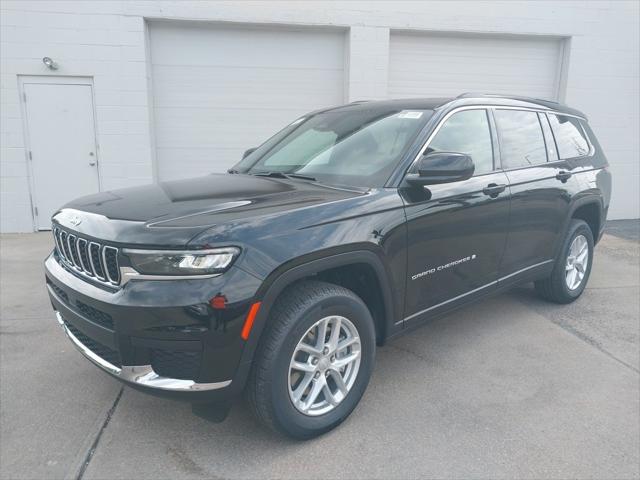 2025 Jeep Grand Cherokee GRAND CHEROKEE L LAREDO X 4X4