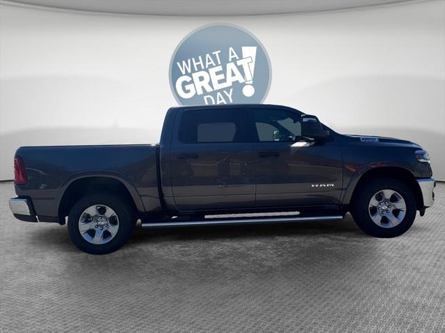 2025 RAM Ram 1500 RAM 1500 BIG HORN CREW CAB 4X4 57 BOX