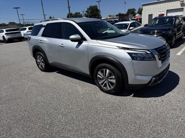 2025 Nissan Pathfinder SL 4WD