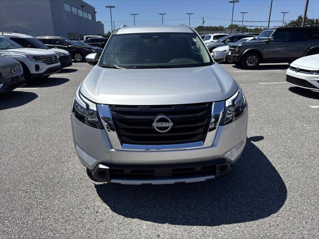 2025 Nissan Pathfinder SL 4WD