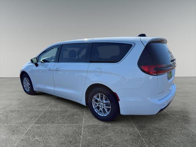 2025 Chrysler Pacifica PACIFICA SELECT