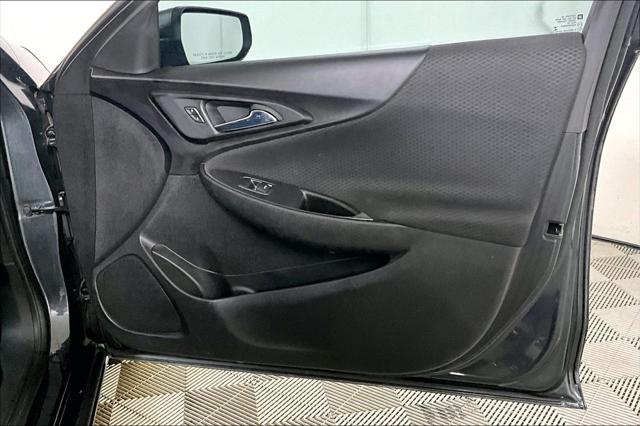 Used 2018 Chevrolet Malibu For Sale in Millington, TN