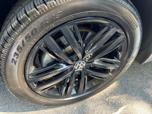 2022 Volkswagen Tiguan 2.0T SE R-Line Black