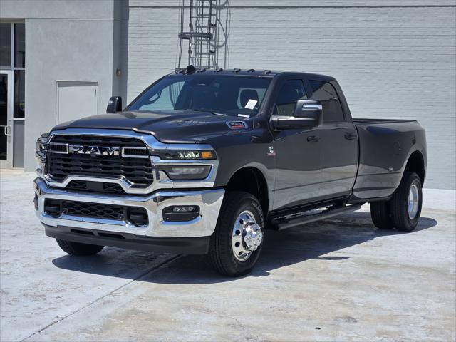 2025 RAM 3500 Tradesman Crew Cab 4x4 8 Box
